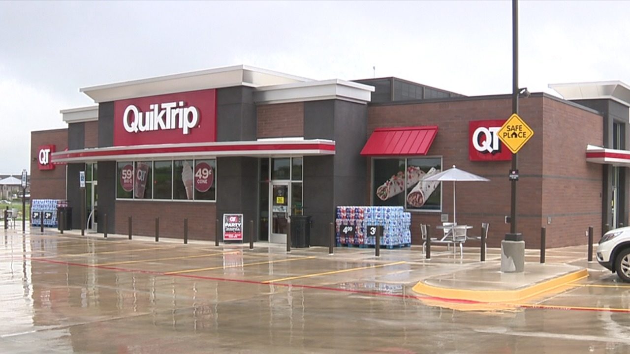 QuikTrip debuts first store in San Antonio with plans to...